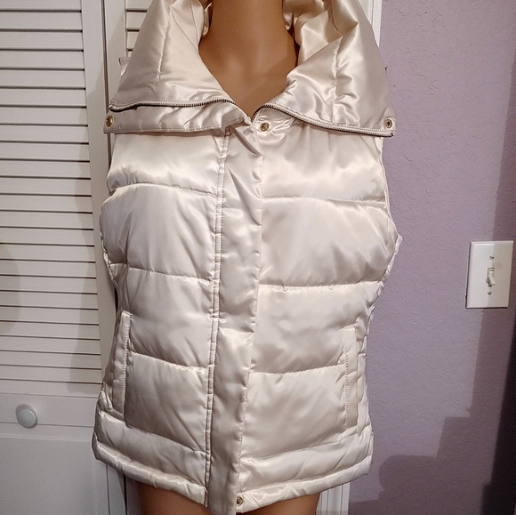 Talbots Jackets & Blazers - Talbot's pearl white duck down and feather vest